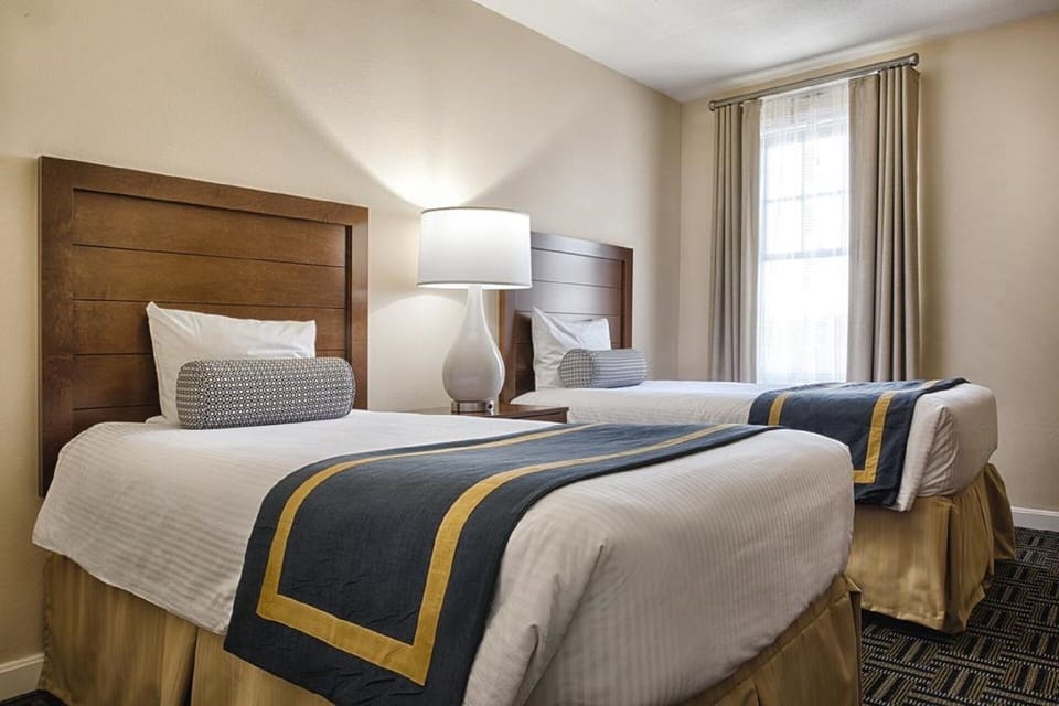 Second Cozy Bedroom with Double Beds