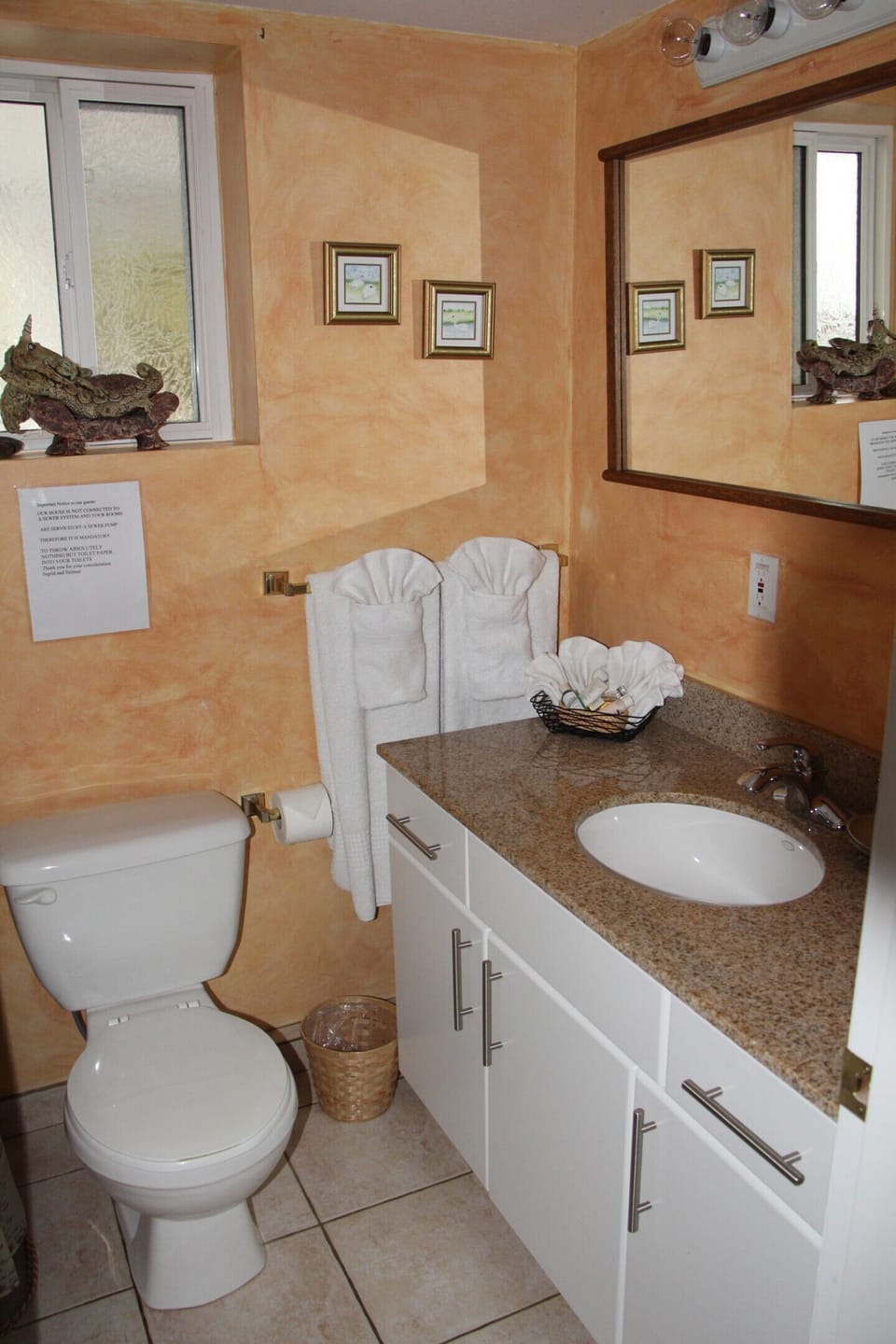 Buchannon Suite Bathroom