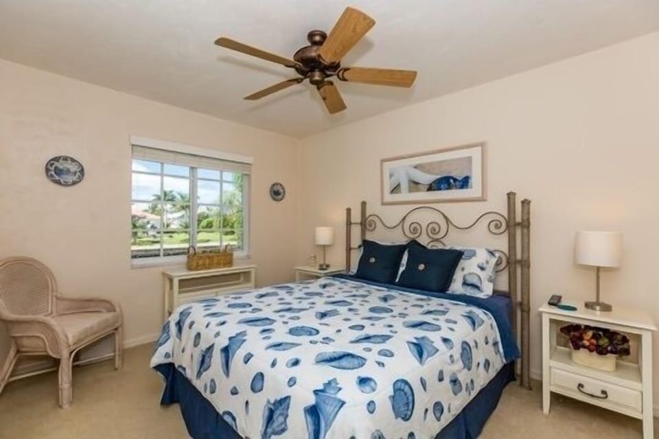 Guest Bedroom - Queen
