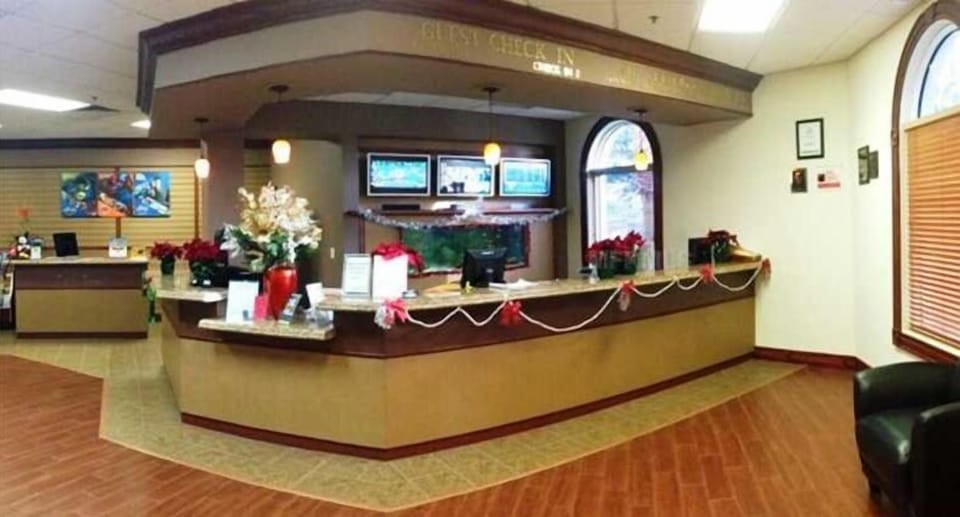 Check in Lobby (24 hr.)