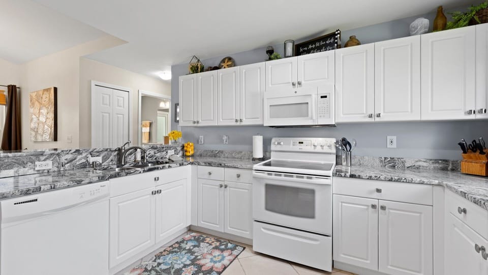Kitchen granite counter