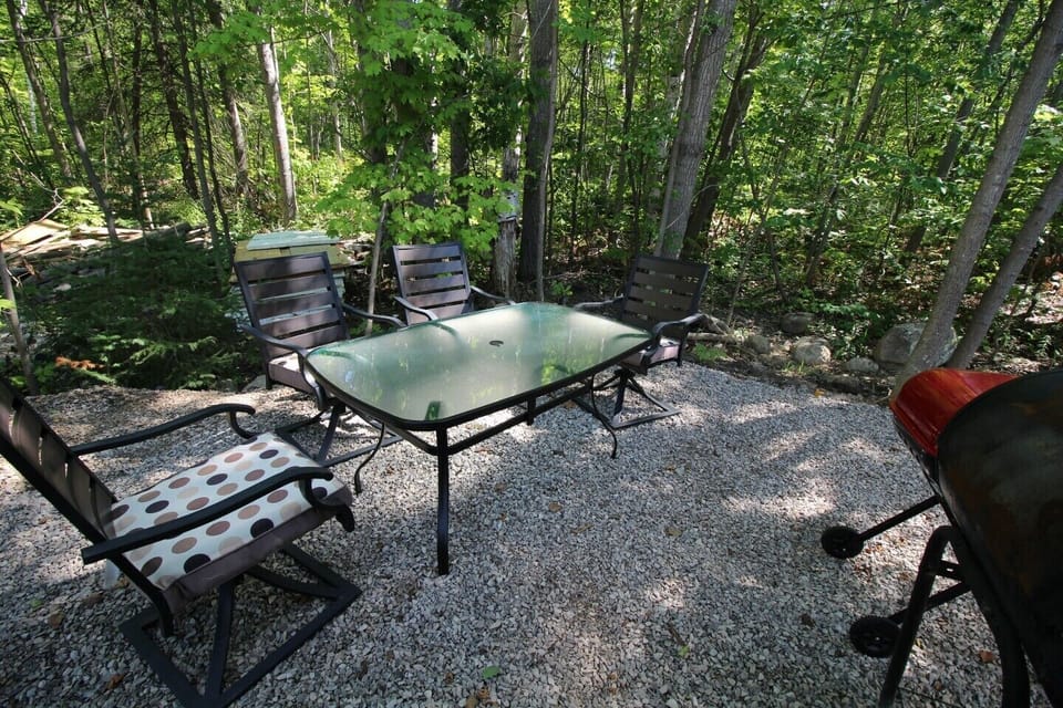 Outdoor dinning area!
