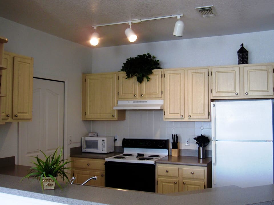 Full kitchen stock and ready for you to make meals at home!