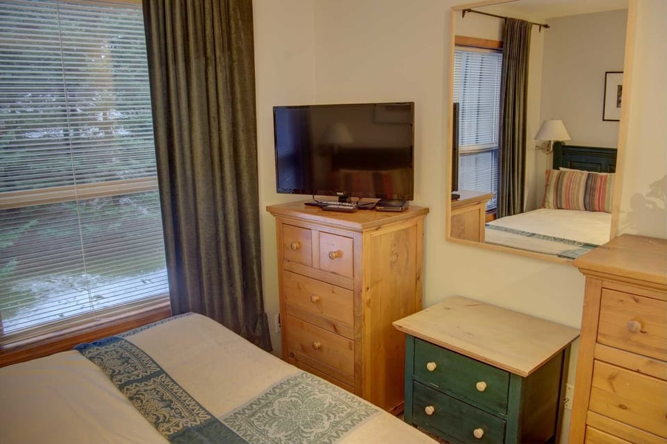 Second Bedroom with Cable TV