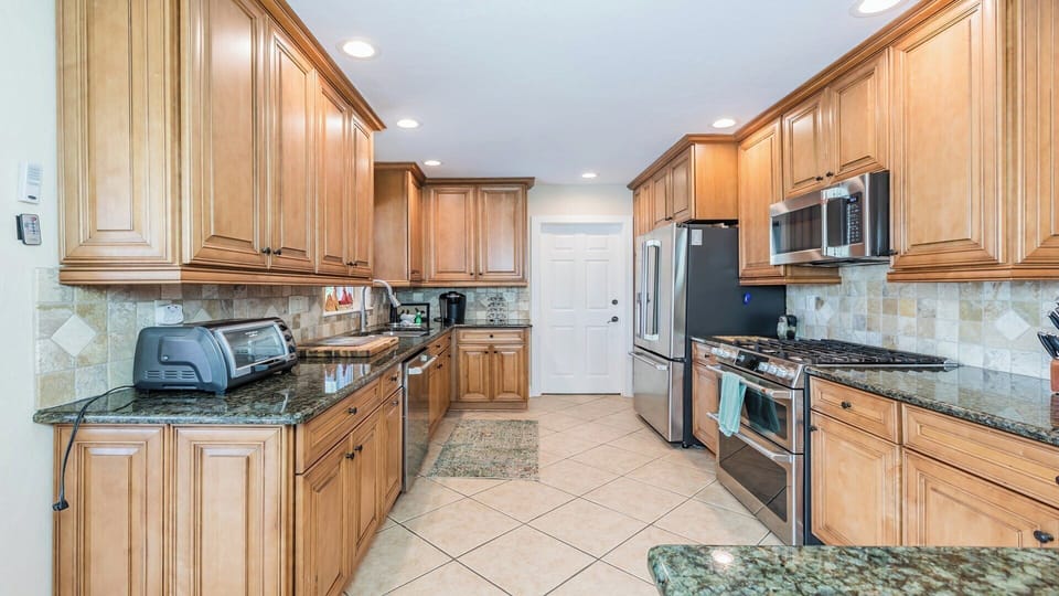 Lovely waterfront home, southern exposure! House in Marco Island