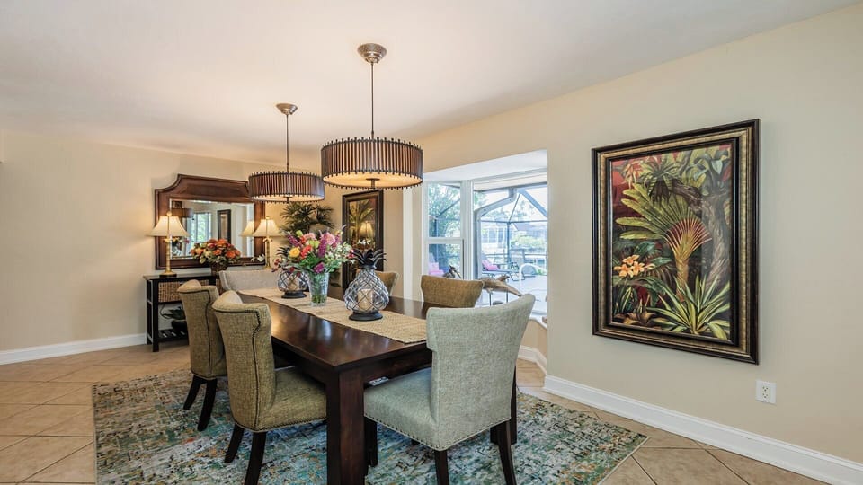 Lovely waterfront home, southern exposure! House in Marco Island