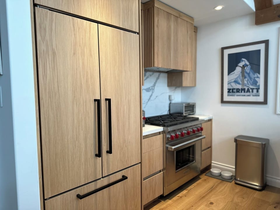 Build in sub-zero fridge and gas Wolf range