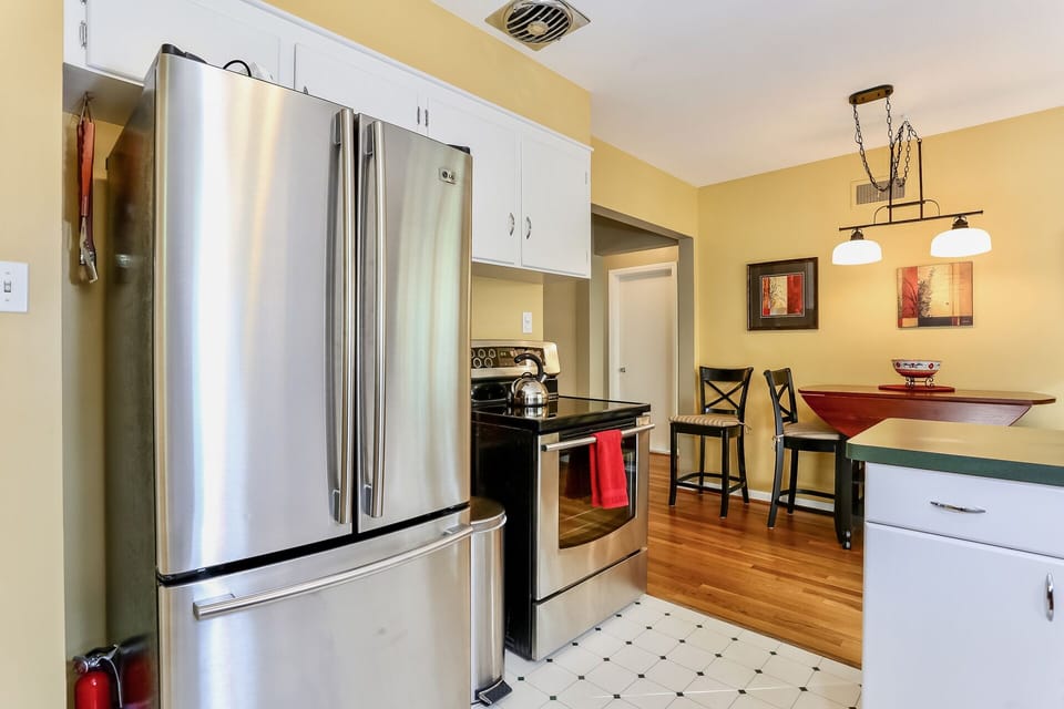 Full-size, energy-efficient appliances for your use.