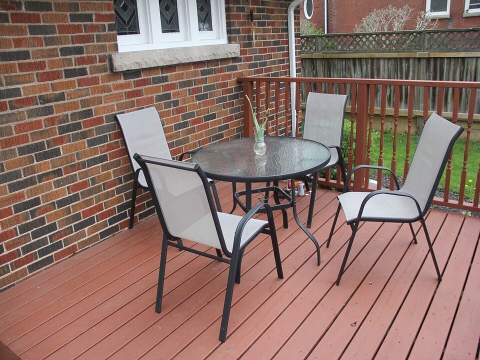 Rear deck at Eastwood Tourist Lodge