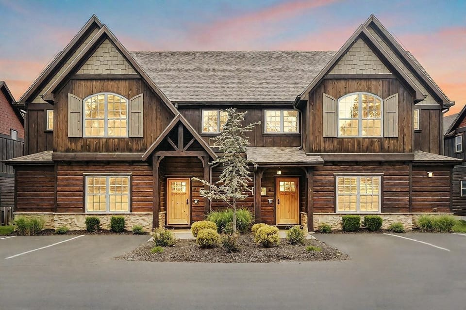 Welcome to Villa F! (Left unit)