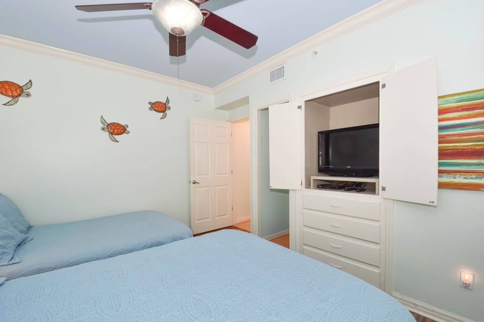 Silver Shells St. Maarten 1107 - Guest Bedroom 2 with TV