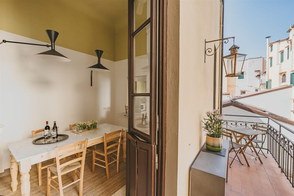 left: dining area
right: balcony