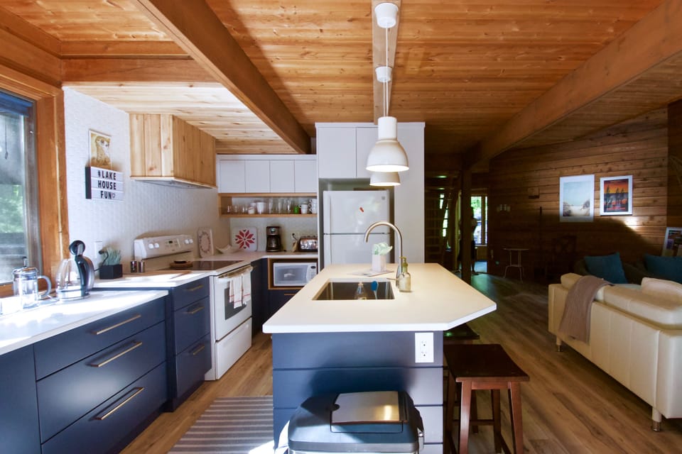 Recently renovated and fully stocked kitchen. 