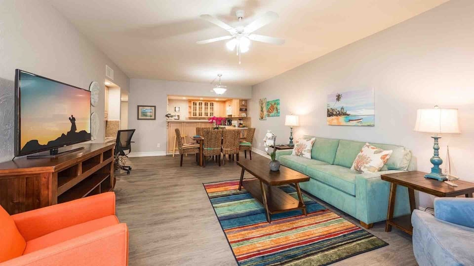 The open layout is great for entertaining...