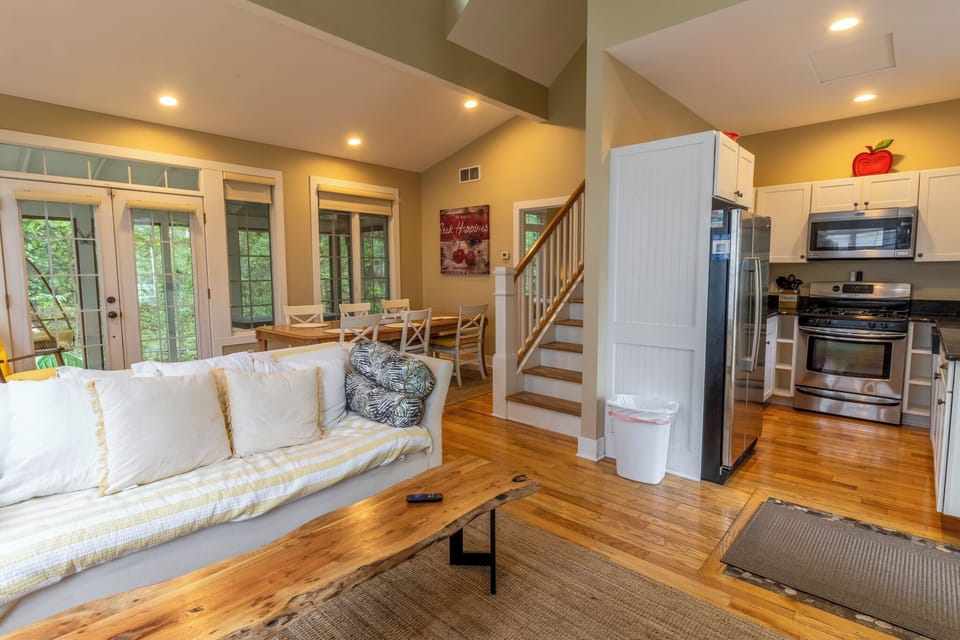 Main Level | Living Room | Kitchen | Dining