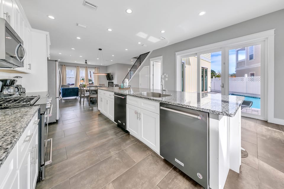Gourmet Kitchen With Two Dishwashers, Side By Side Fridge and High End Appliances
