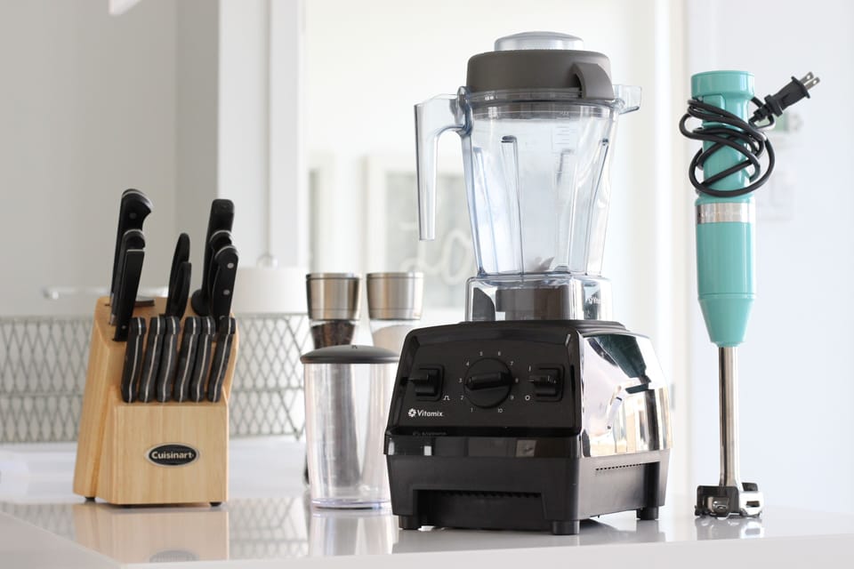 Vitamix E310 & hand immersion blender, 14-pc knife set