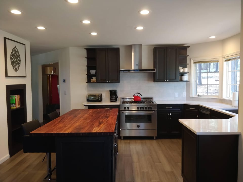Modern Kitchen with Quartz Countertops