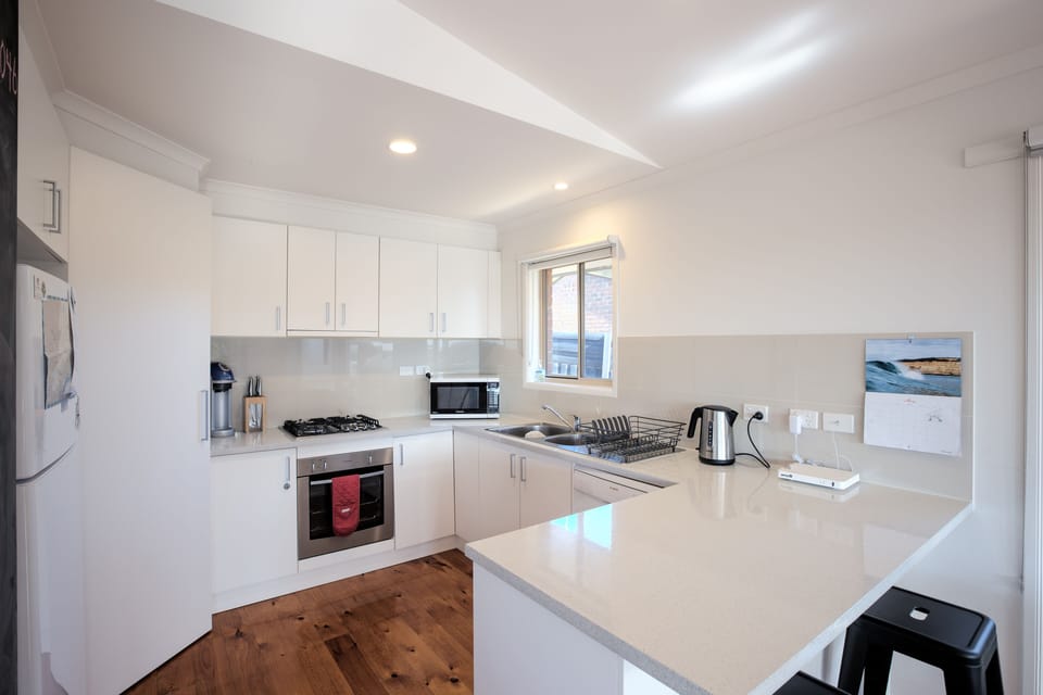 Full kitchen