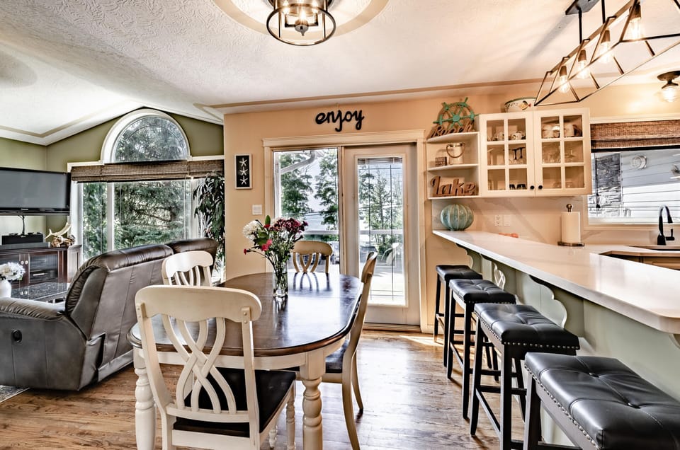 Main kitchen. Table has hidden drop leaf that can extend the table.