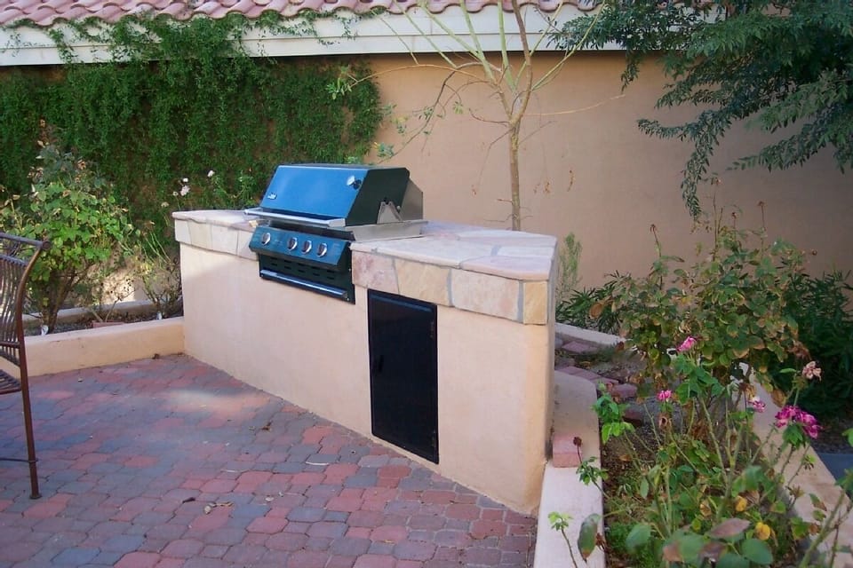 Builtin Barbecue