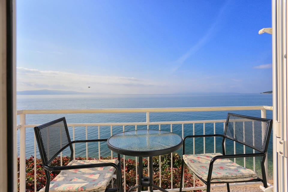 Balcony 2
