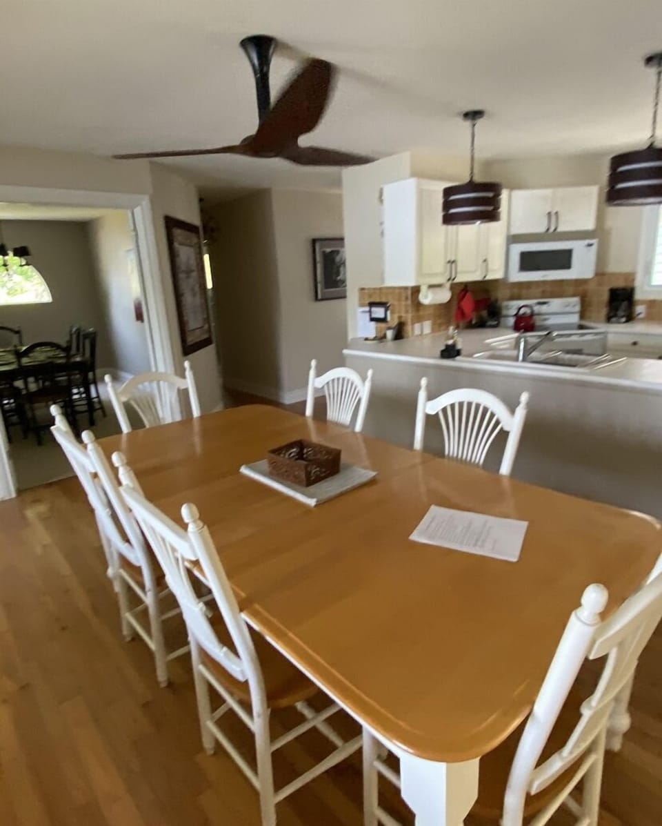 Kitchen table