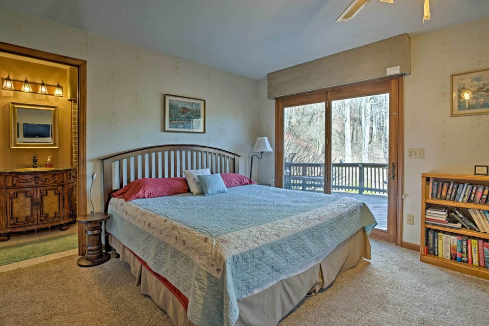 Spend lazy mornings cuddled up with your loved one in the king bed.