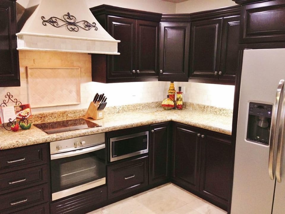 Beautiful, very well appointed kitchen!