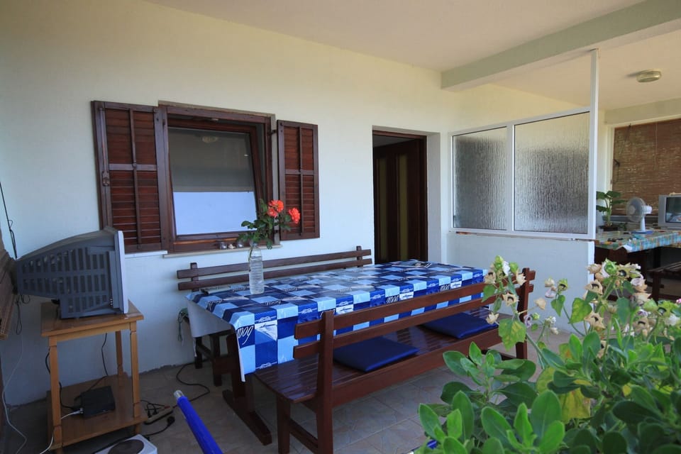 Terrace 1