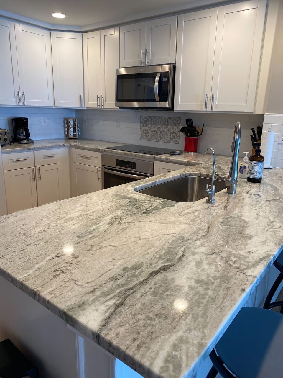 Remodeled kitchen in Dec 2023 - new cabinets and countertop