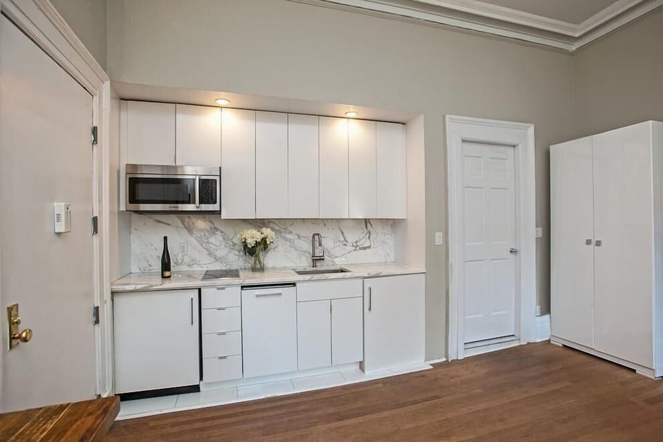 Statuary Marble Kitchen