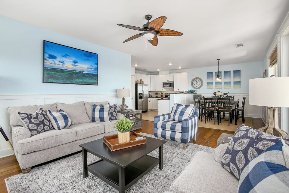 Open spacious floor plan.