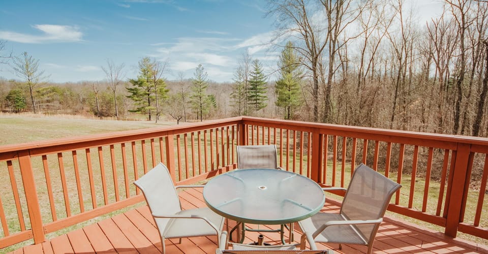 Outdoor Dining on the Deck