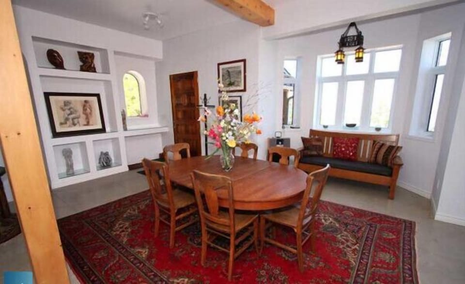 Ground floor dining area