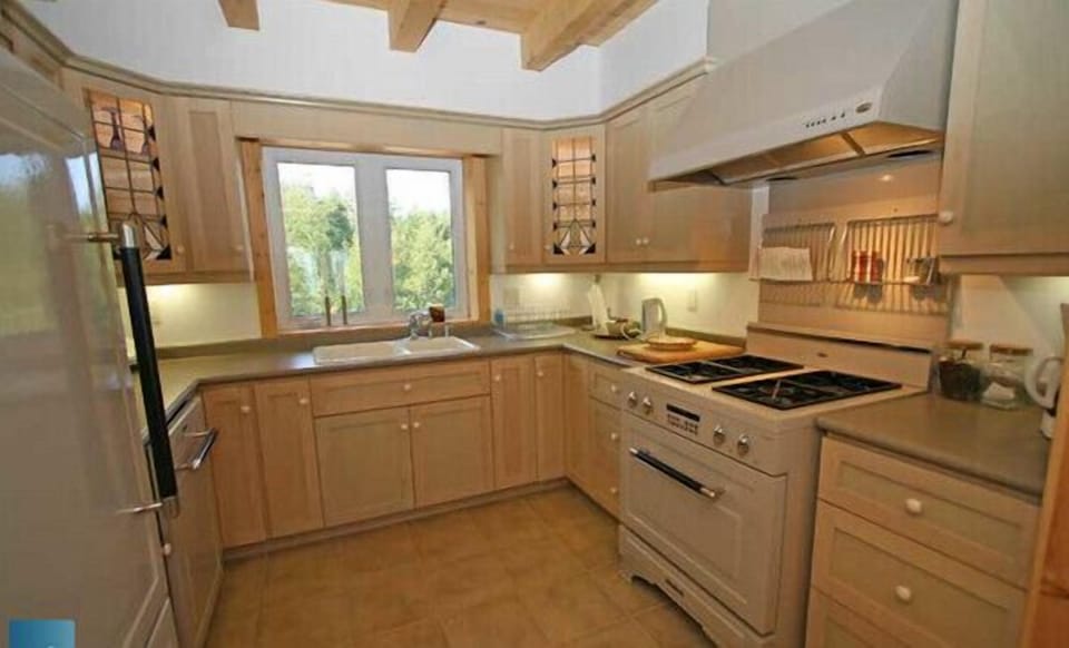 Second story kitchen