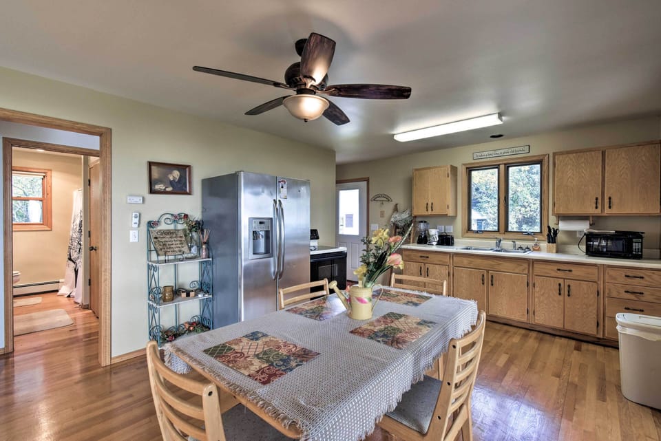 Kitchen | Equipped w/ Cooking Basics