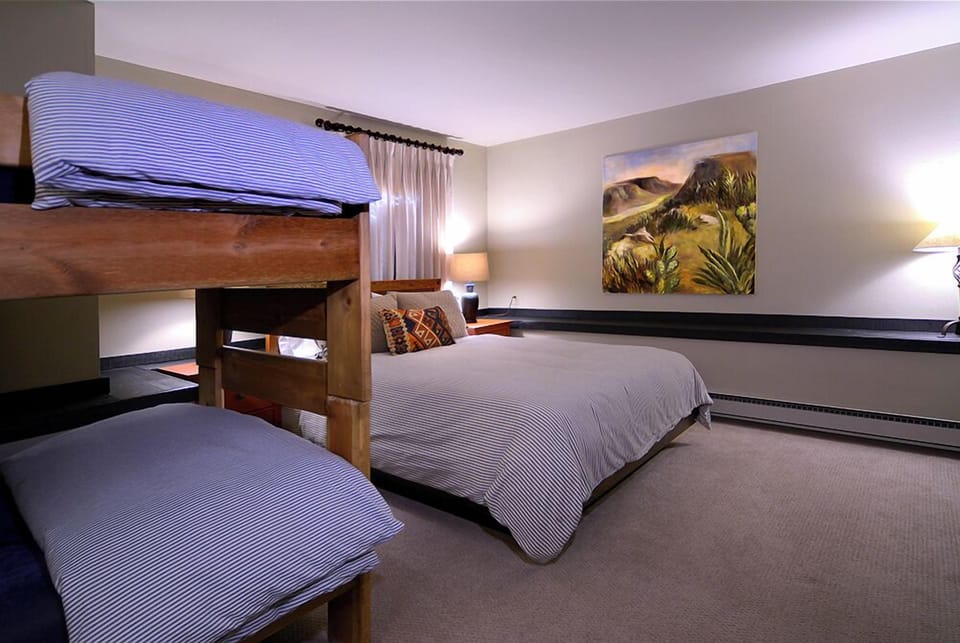 Guest Bedroom 3