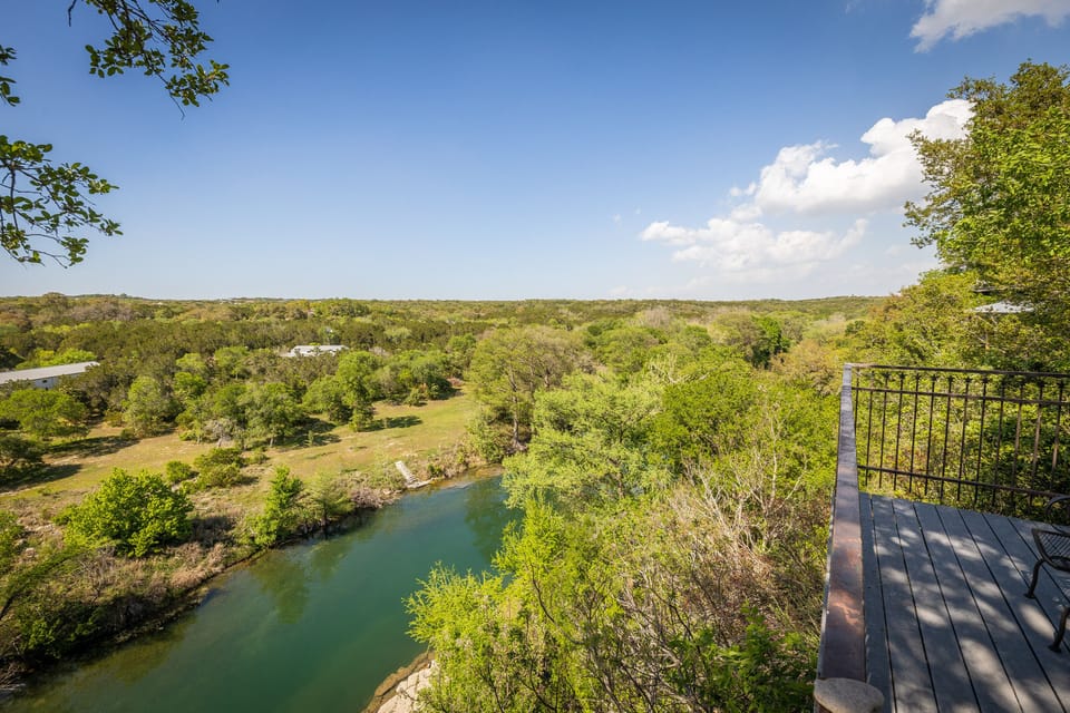 Guadalupe vistas from the deck, no river access