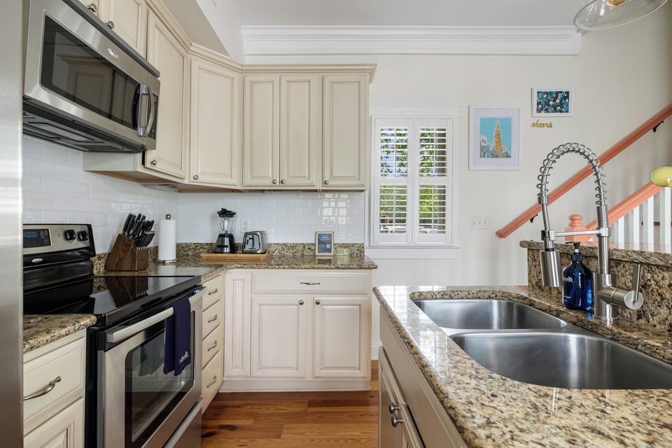 Cozy Charleston Cottage | Brandy Crusta