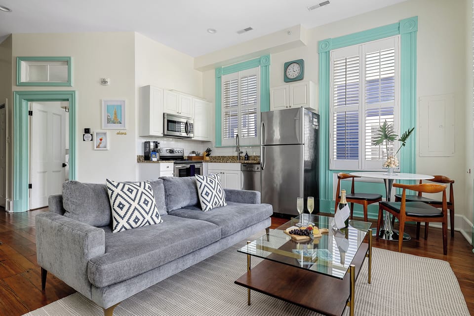 Authentic Charleston | Mint-to-Be