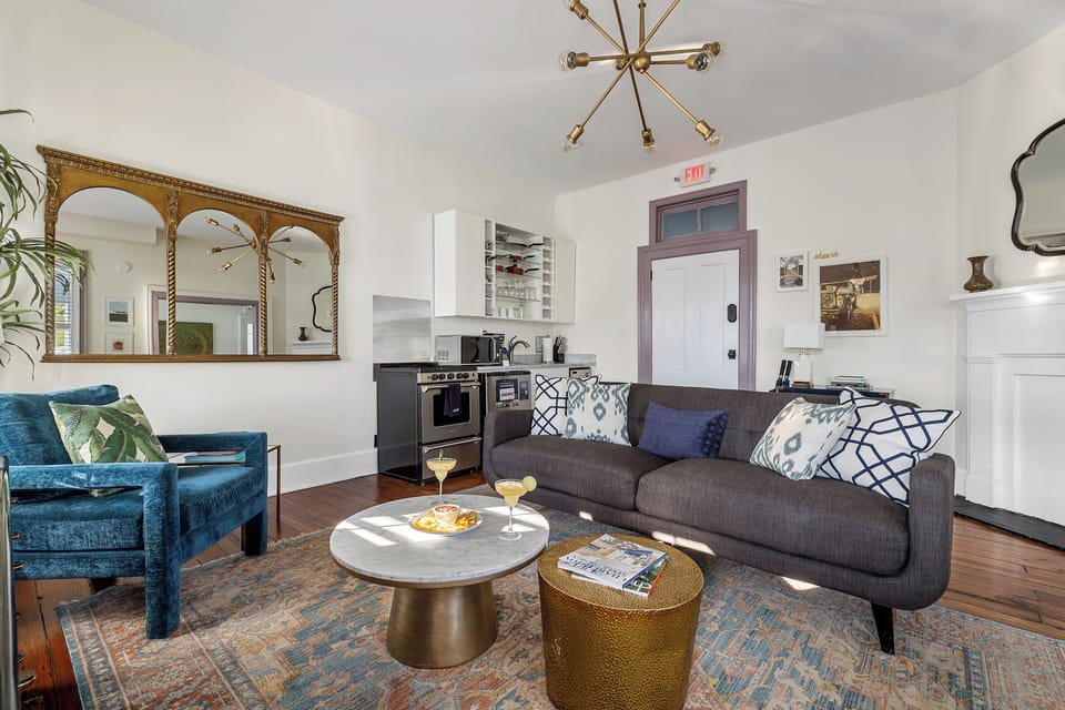Charm and Convenience | Vieux Carre