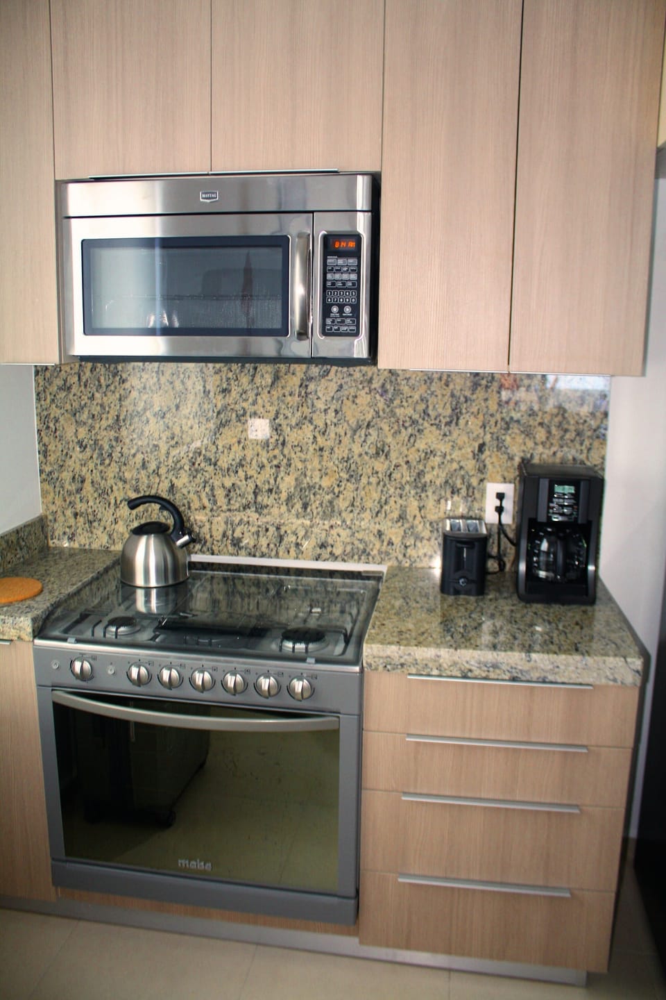 Fully equipped kitchen