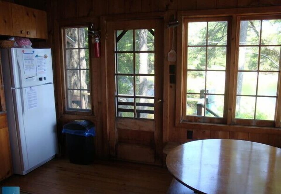 Pijiki Kitchen in main cabin.
