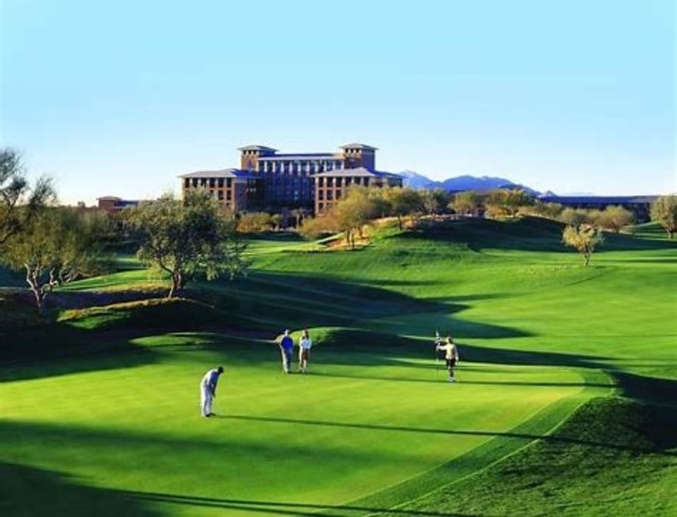 Keirland Golf Course is 2.6 miles from house
15636 N Clubgate Dr (480)922-9283