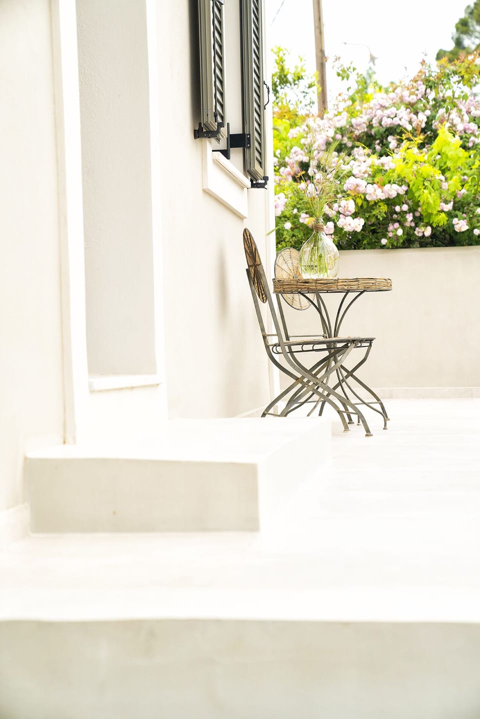 Find your own sunspot at arterravilla and enjoy the moment