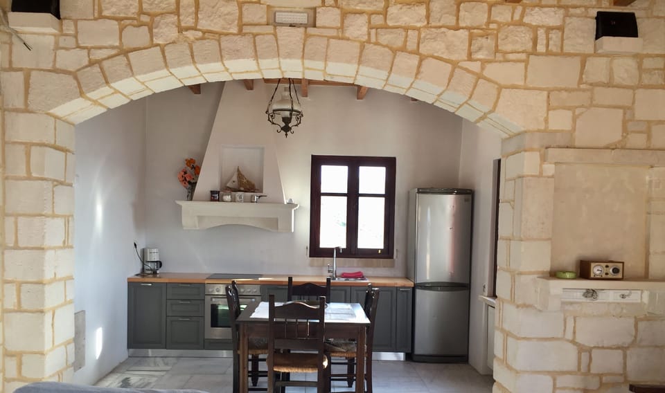 Kitchen and dinning room 