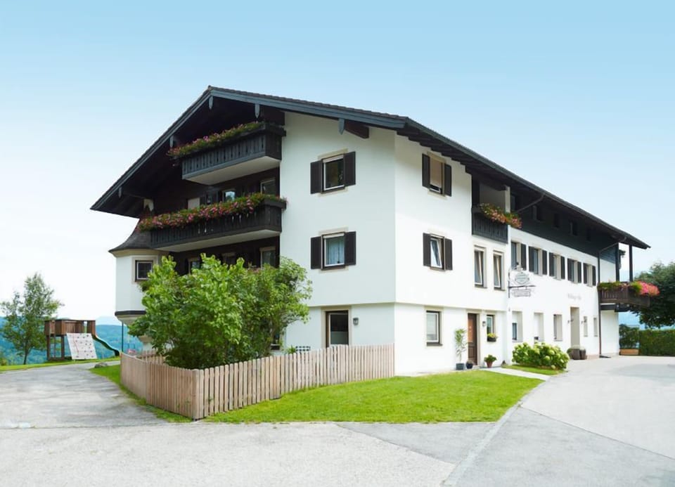 Ferienwohnung 12 "Hochkönig", Nichtraucher, 2 Schlafzimmer, Sat-TV, 4 Sterne, max. 6 Personen Apartment in Berchtesgadener Land