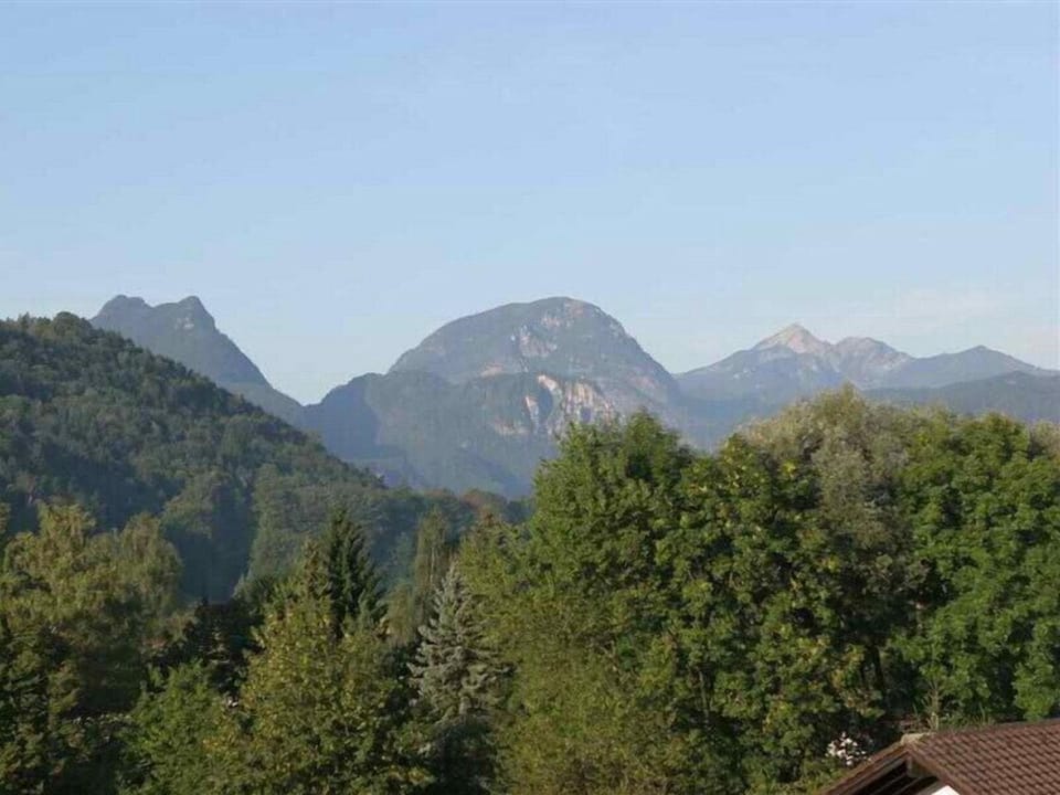 Vacation apartment 70 sqm for 1-4 persons 1. sep. Bedroom with balcony Apartment in Bad Reichenhall