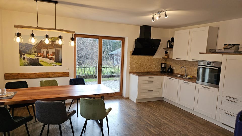 Ferienwohnung Chiemsee, ca. 100 qm für 2-6 Personen Apartment in Bavaria